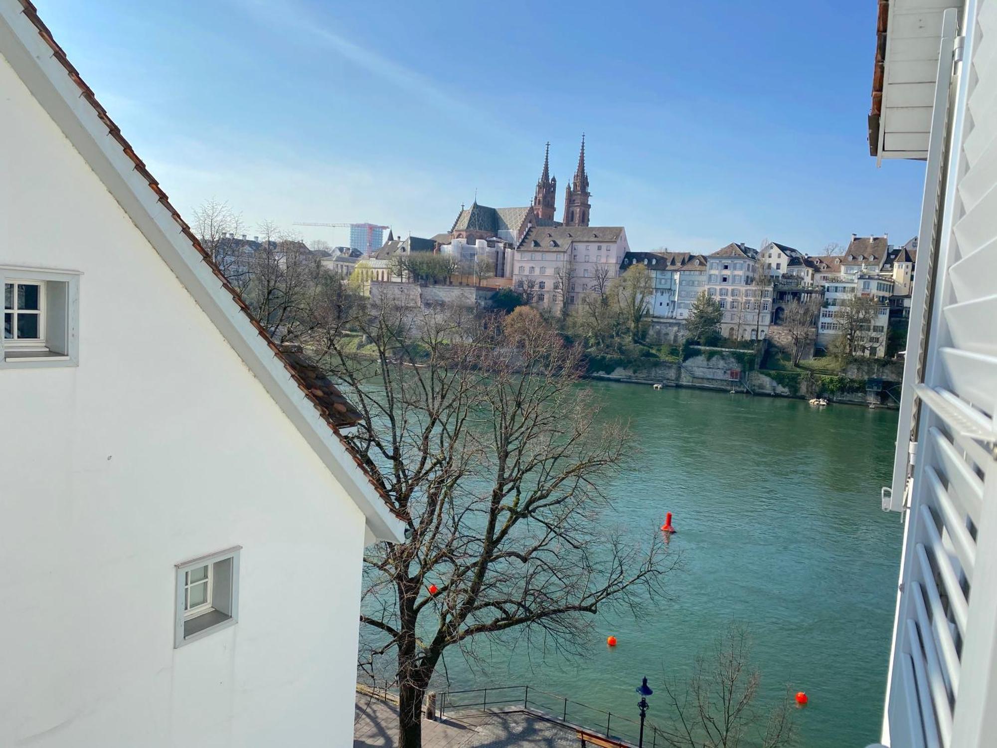 Riverside Basel Room photo